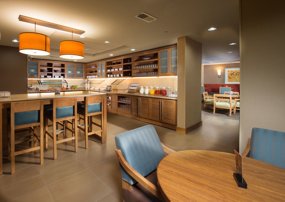 Hyatt Place Savannah Airport Exterior photo